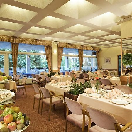 Hotel Patria 佩奇 餐厅 照片